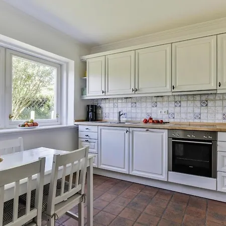 Lenas Hues بيت للعطل